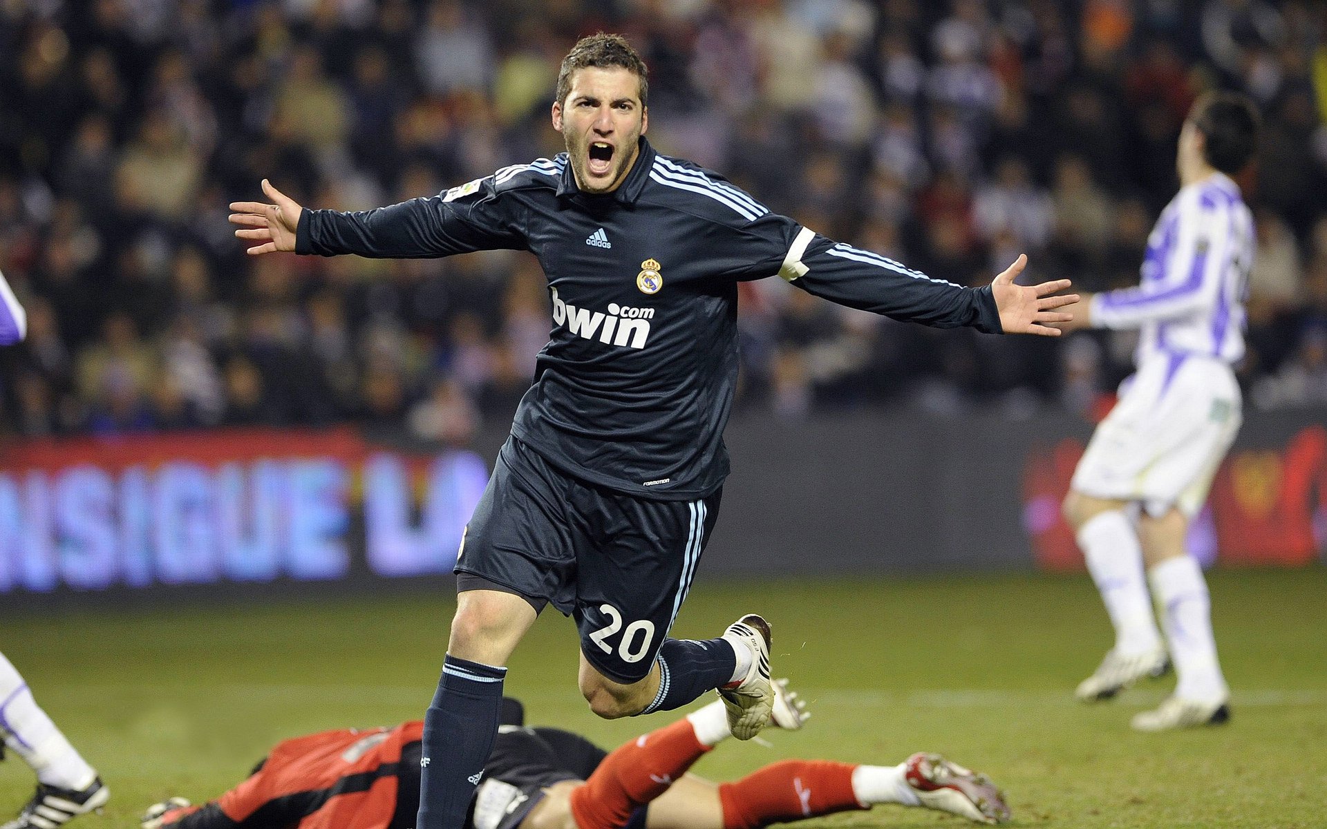 点球大戏：谁是今天的“点球大师”？，最经典的点球大战视频